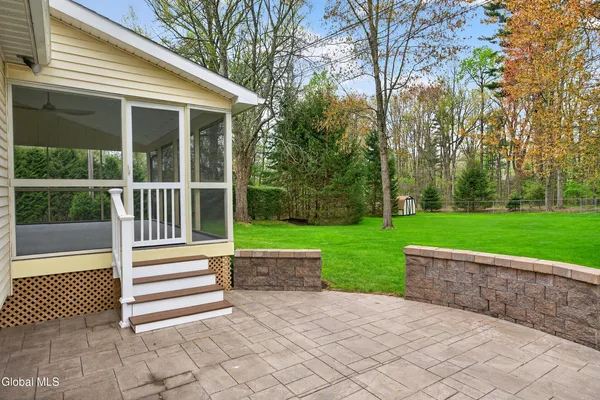 $675,000 | 130 C Kenwood Avenue, Bethlehem, NY 12054