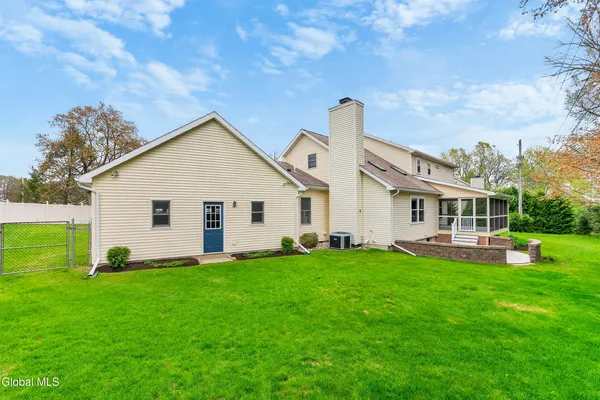 $675,000 | 130 C Kenwood Avenue, Bethlehem, NY 12054