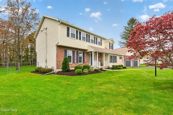 $675,000 | 130 C Kenwood Avenue, Bethlehem, NY 12054