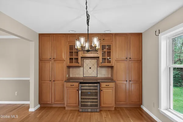 $675,000 | 130 C Kenwood Avenue, Bethlehem, NY 12054