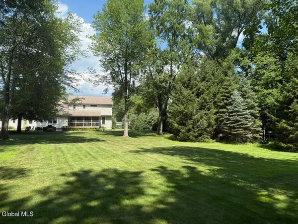 $675,000 | 130 C Kenwood Avenue, Bethlehem, NY 12054
