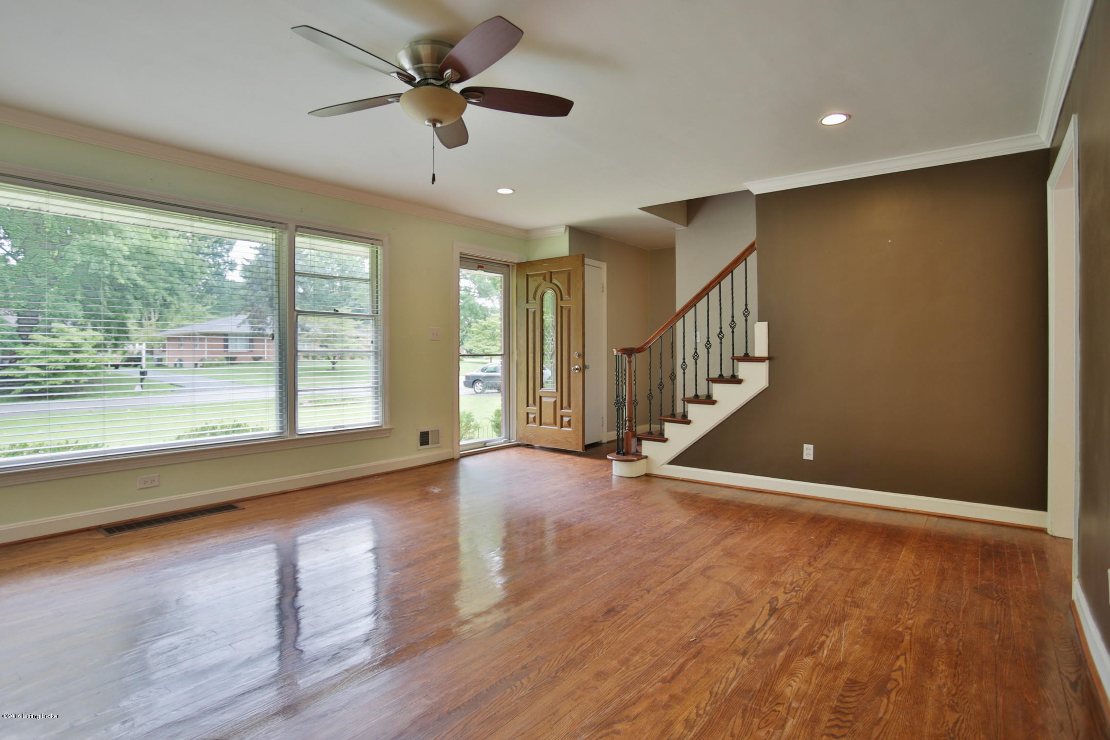 2312 Janlyn Road Louisville, KY 40299 - Photo 8 of 24 8