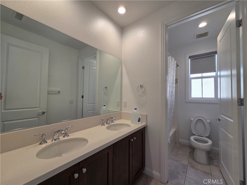20640 West Chestnut Circle Porter Ranch, CA 91326 - Photo 21 of 26 Gallery Image 21
