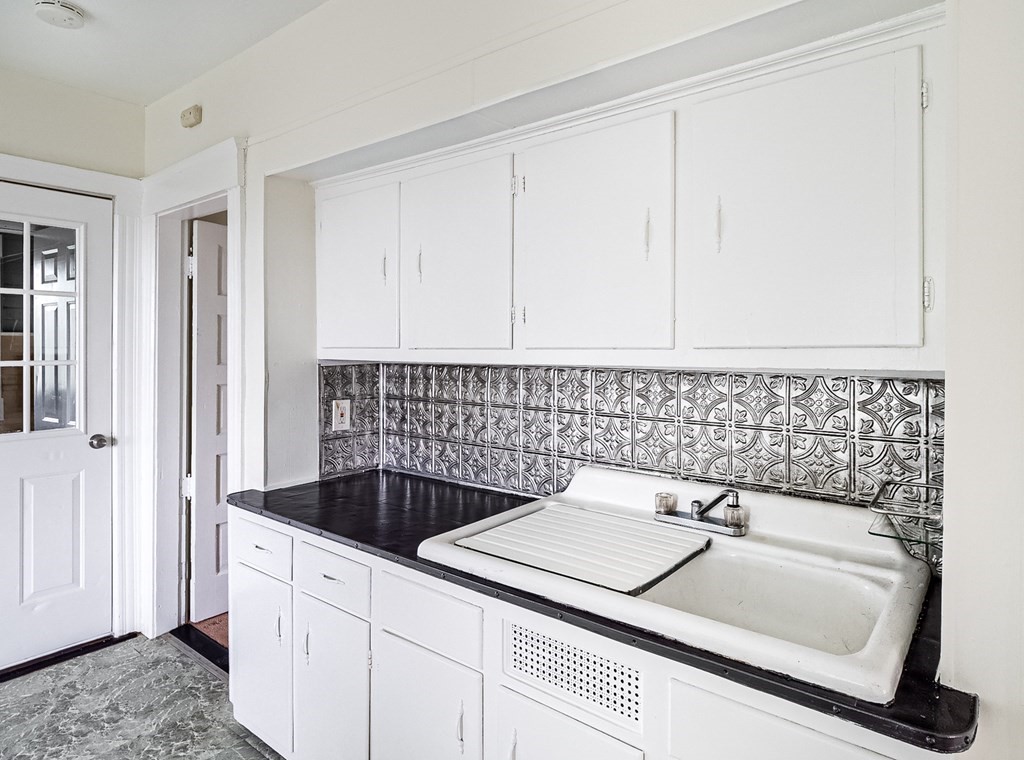 25 Marland Road Worcester, MA 01606 - Photo 12 of 27 Gallery Image 12