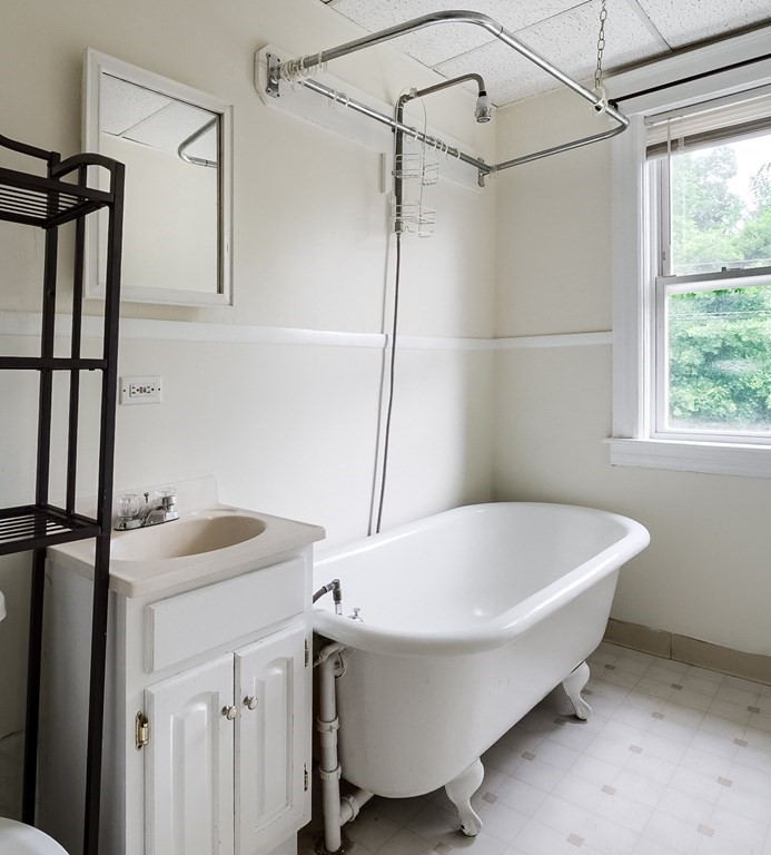 25 Marland Road Worcester, MA 01606 - Photo 20 of 27 Gallery Image 20