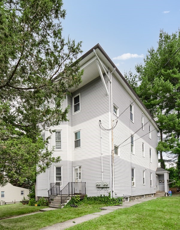25 Marland Road Worcester, MA 01606 - Photo 3 of 27 Gallery Image 3