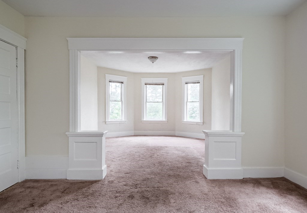 25 Marland Road Worcester, MA 01606 - Photo 4 of 27 Gallery Image 4
