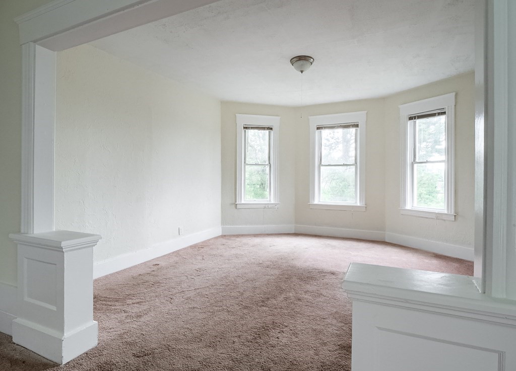 25 Marland Road Worcester, MA 01606 - Photo 5 of 27 Gallery Image 5