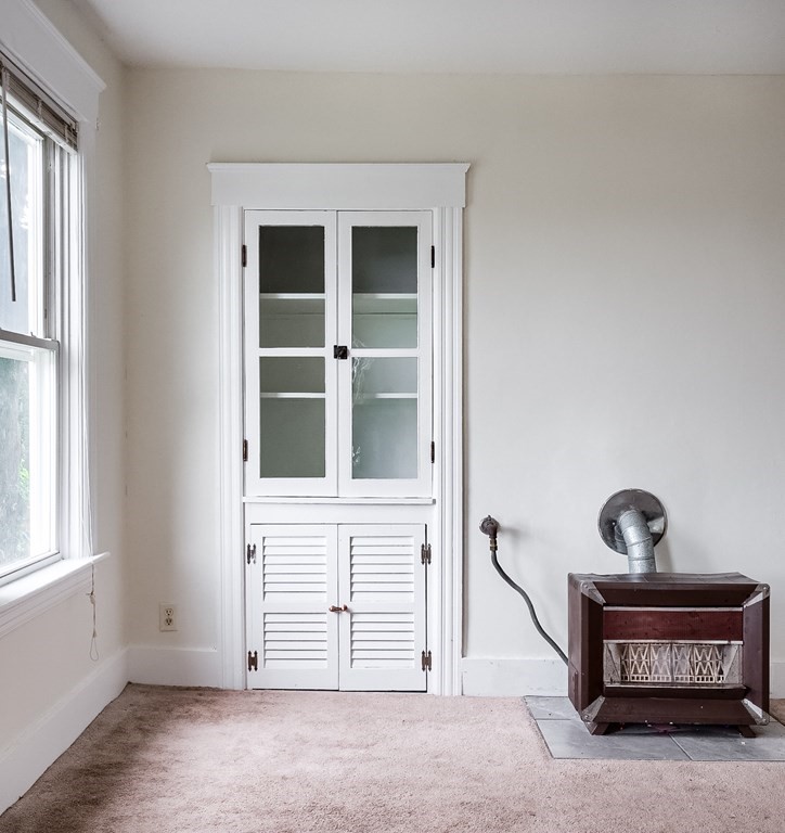 25 Marland Road Worcester, MA 01606 - Photo 9 of 27 Gallery Image 9