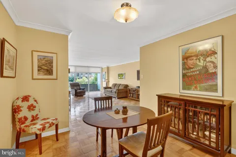 $300,000 | 3001 Veazey Terrace Northwest, Unit 715, Washington, DC 20008