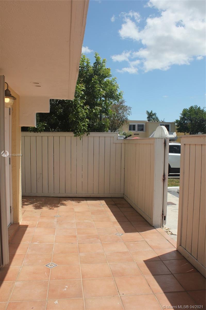 4540 Southwest 68th Ct Circle, Unit 9 Miami, FL 33155 - Photo 4 of 21