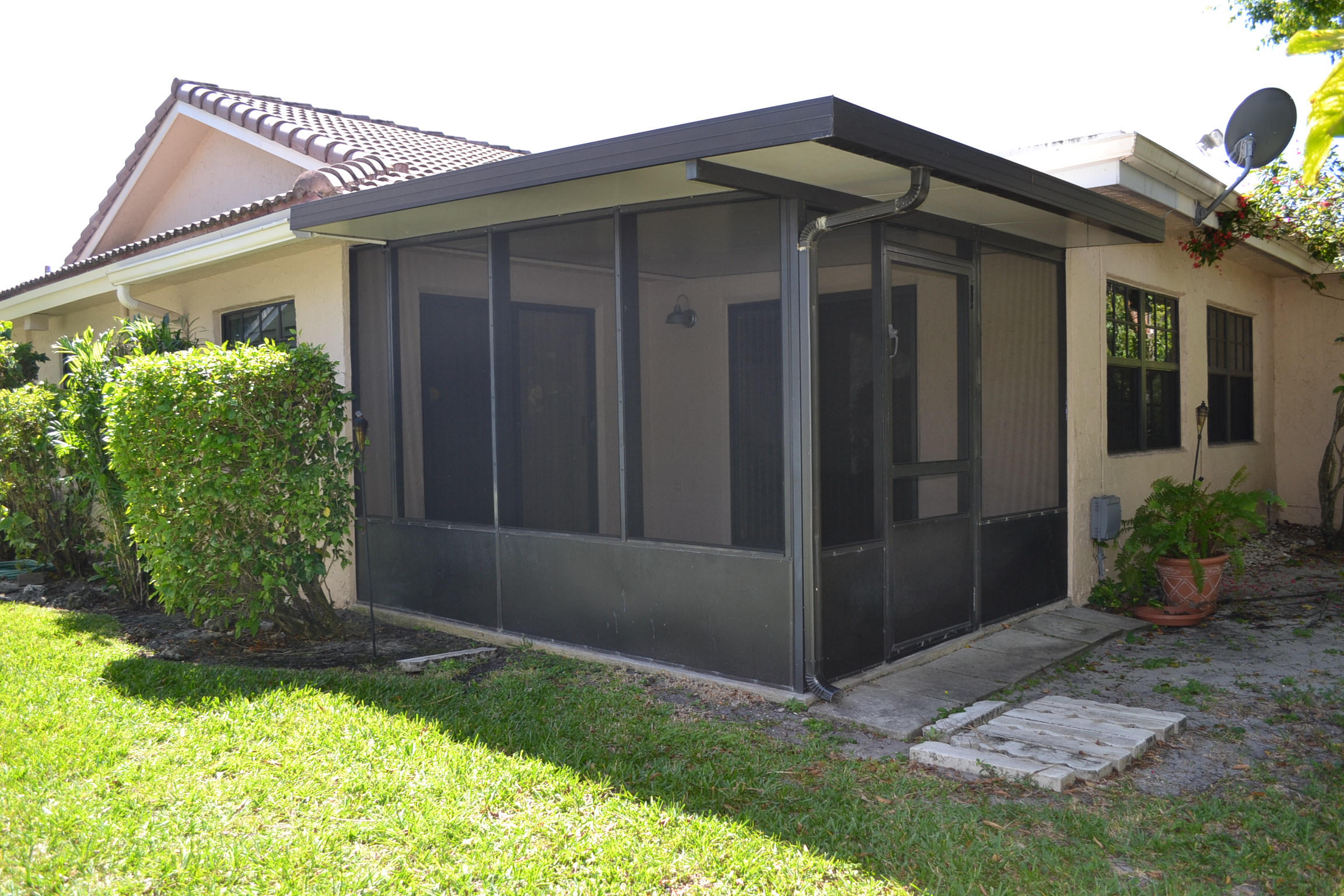 7830 Cloverfield Circle Boca Raton, FL 33433 - Photo 42 of 46 Rear View