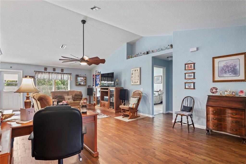 9086 Manchester Street Spring Hill, FL 34606 - Photo 4 of 51