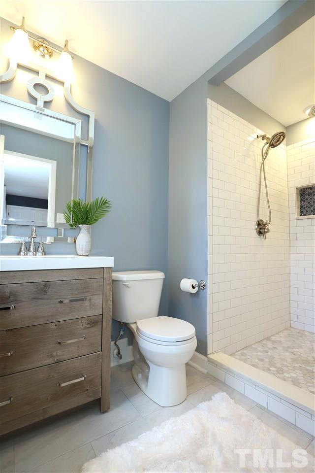 928 Pebblebrook Drive Raleigh, NC 27609 - Photo 11 of 27 Gallery Image 11