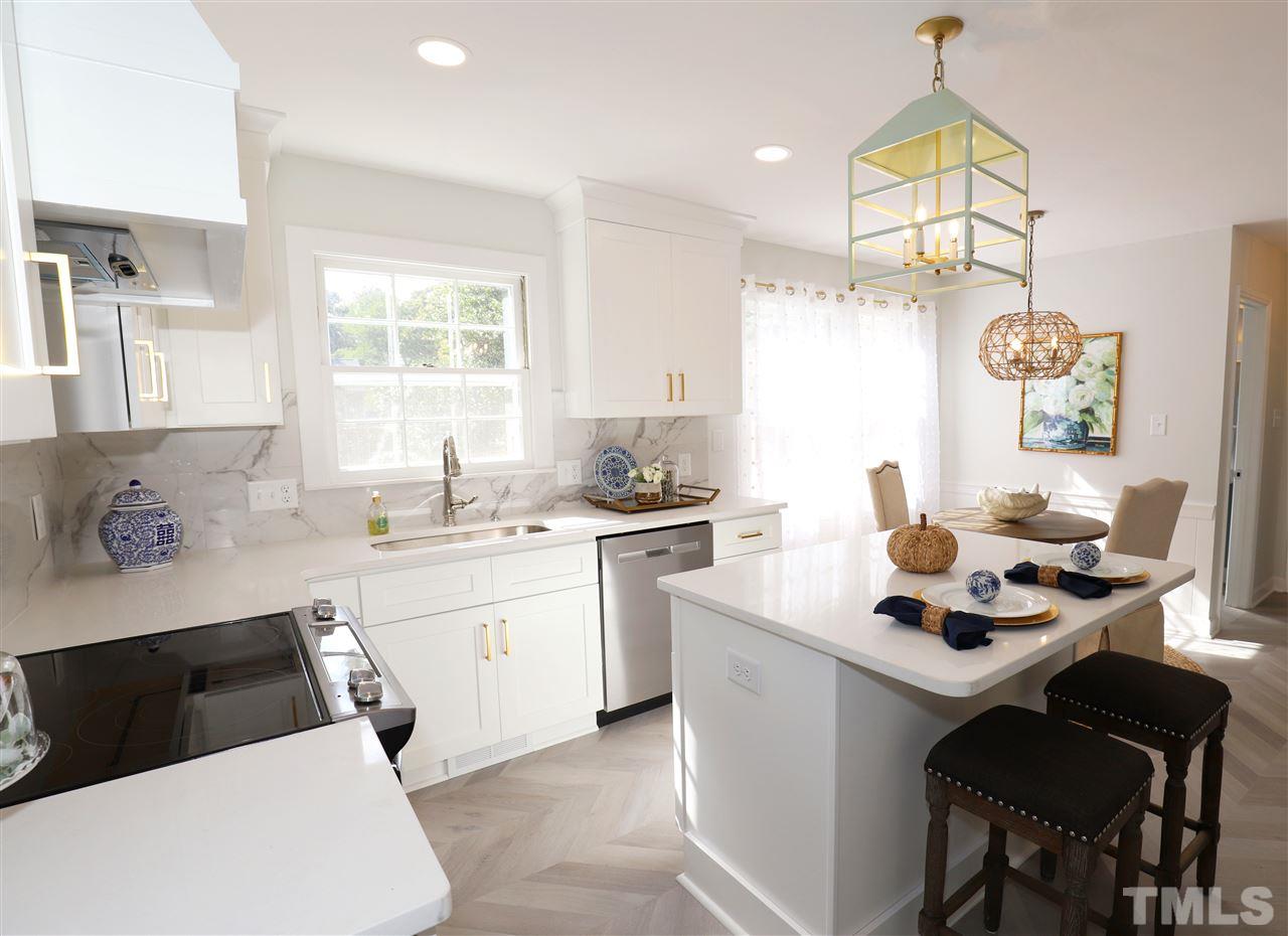 928 Pebblebrook Drive Raleigh, NC 27609 - Photo 5 of 27 Gallery Image 5