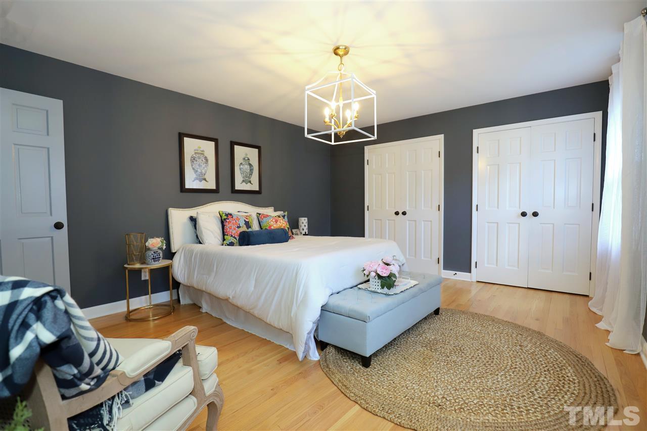 928 Pebblebrook Drive Raleigh, NC 27609 - Photo 9 of 27 Gallery Image 9