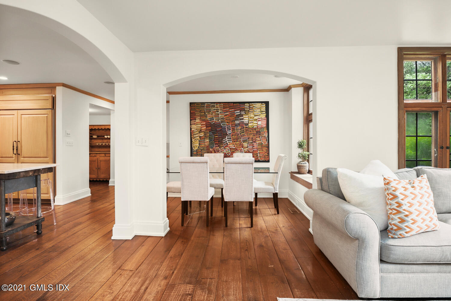 10 Frost Road Greenwich, CT 06830 - Photo 14 of 40 Family Room/Breakfast Nook