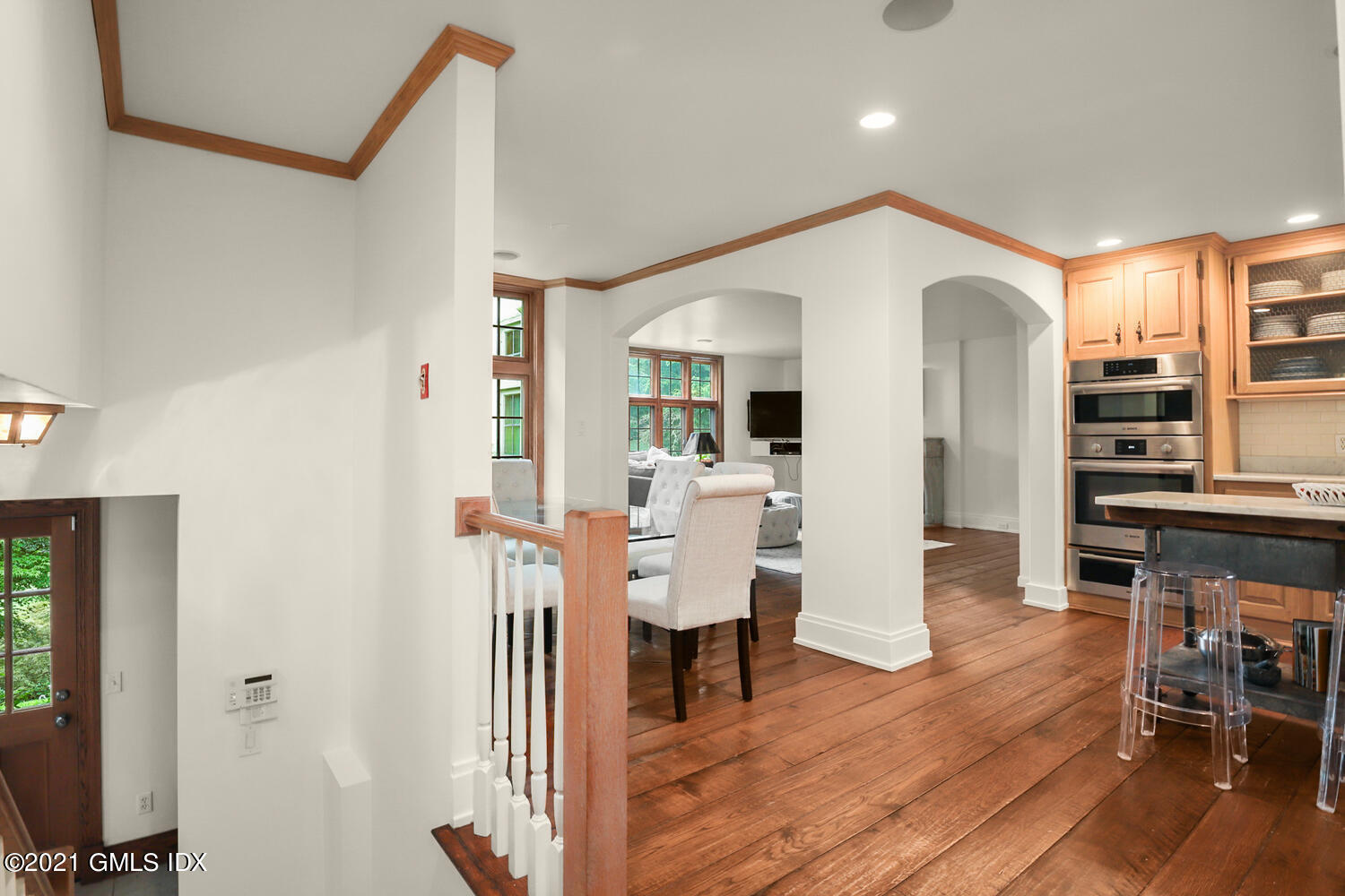 10 Frost Road Greenwich, CT 06830 - Photo 16 of 40 Kitchen Family Room