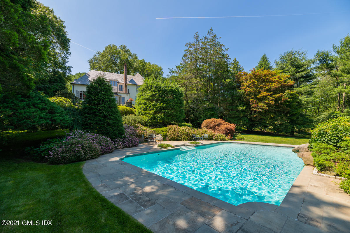 10 Frost Road Greenwich, CT 06830 - Photo 35 of 40 Large Heated Pool