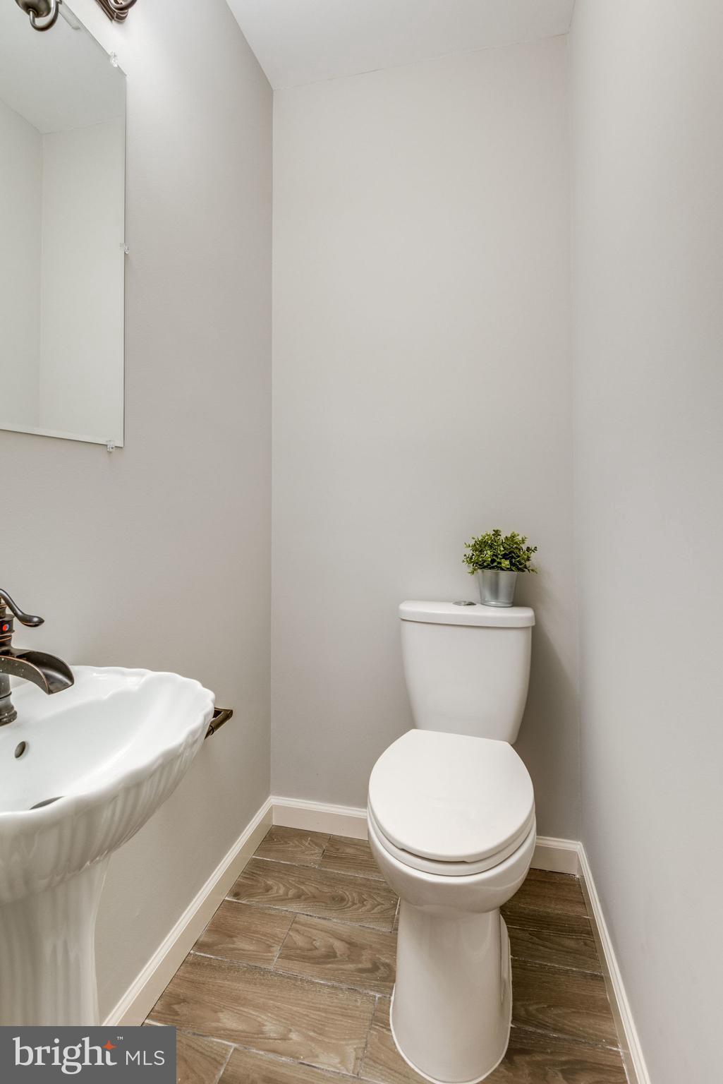 11405 Drop Forge Lane Reston, VA 20191 - Photo 15 of 30 Powder room main level