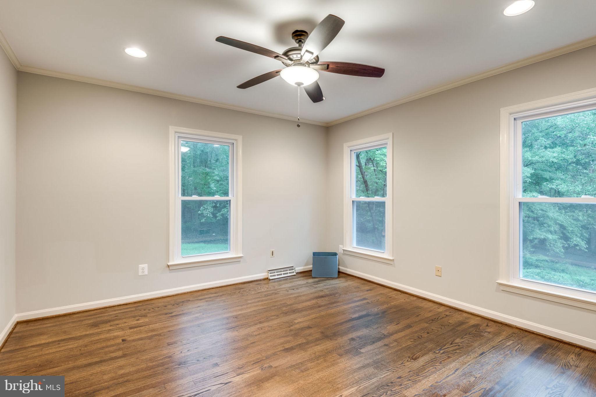 11405 Drop Forge Lane Reston, VA 20191 - Photo 17 of 30 Bedroom with lots of light!