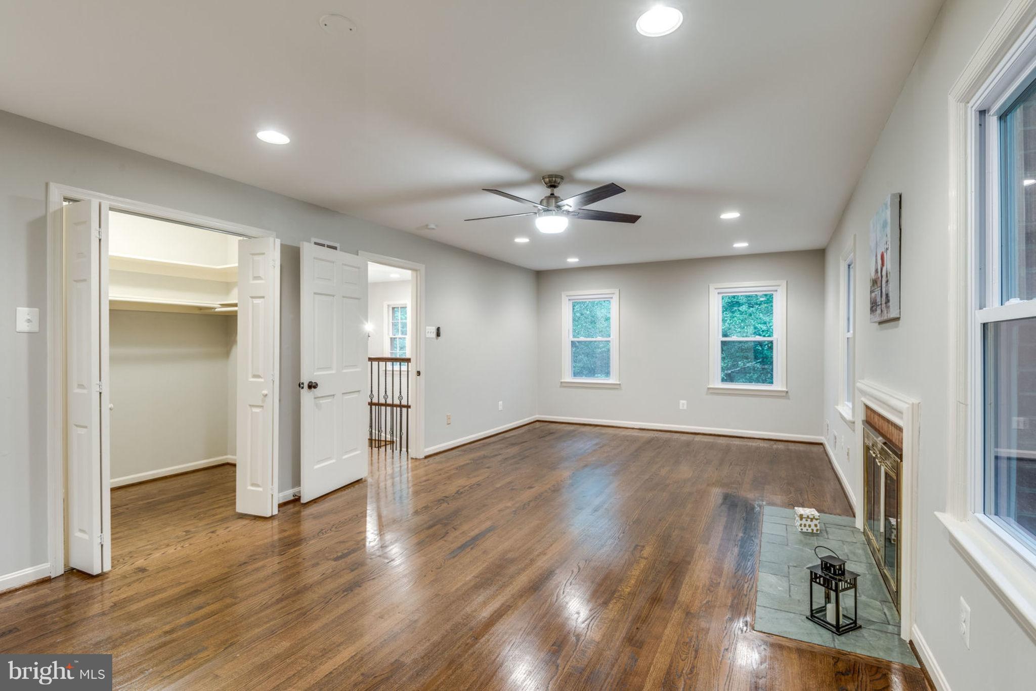 11405 Drop Forge Lane Reston, VA 20191 - Photo 22 of 30 Master bedroom w/lots of light & new windows!