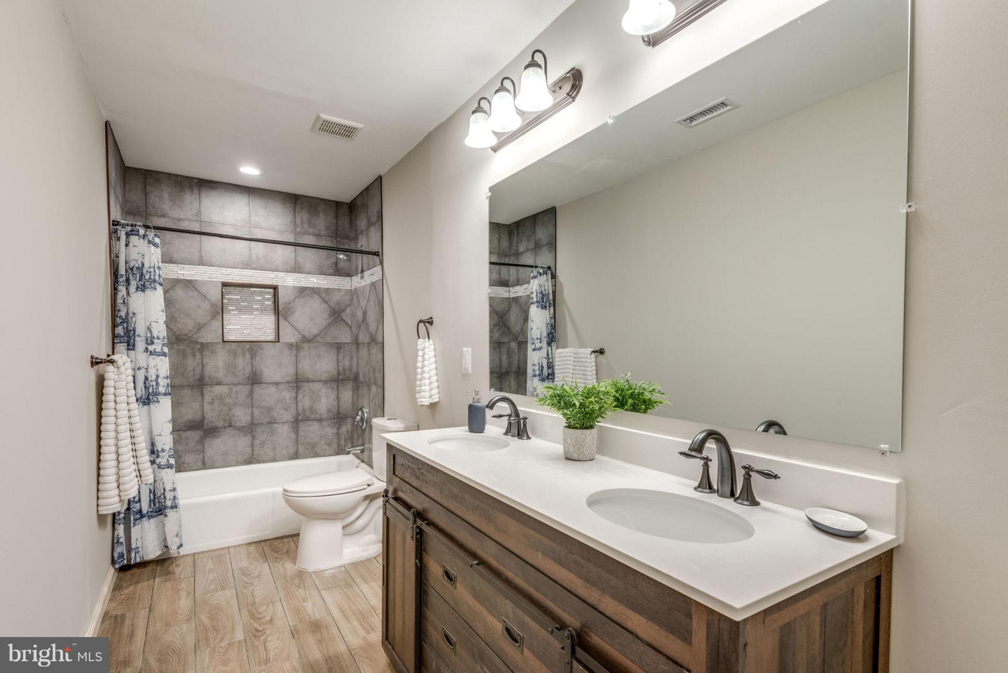 11405 Drop Forge Lane Reston, VA 20191 - Photo 23 of 30 Spacious remodeled Master Bath