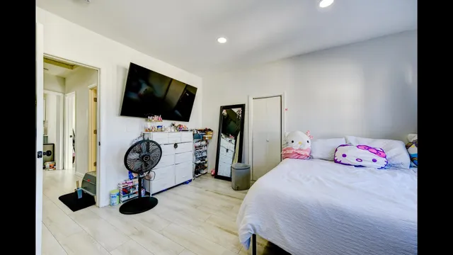 a car parked in front of a building