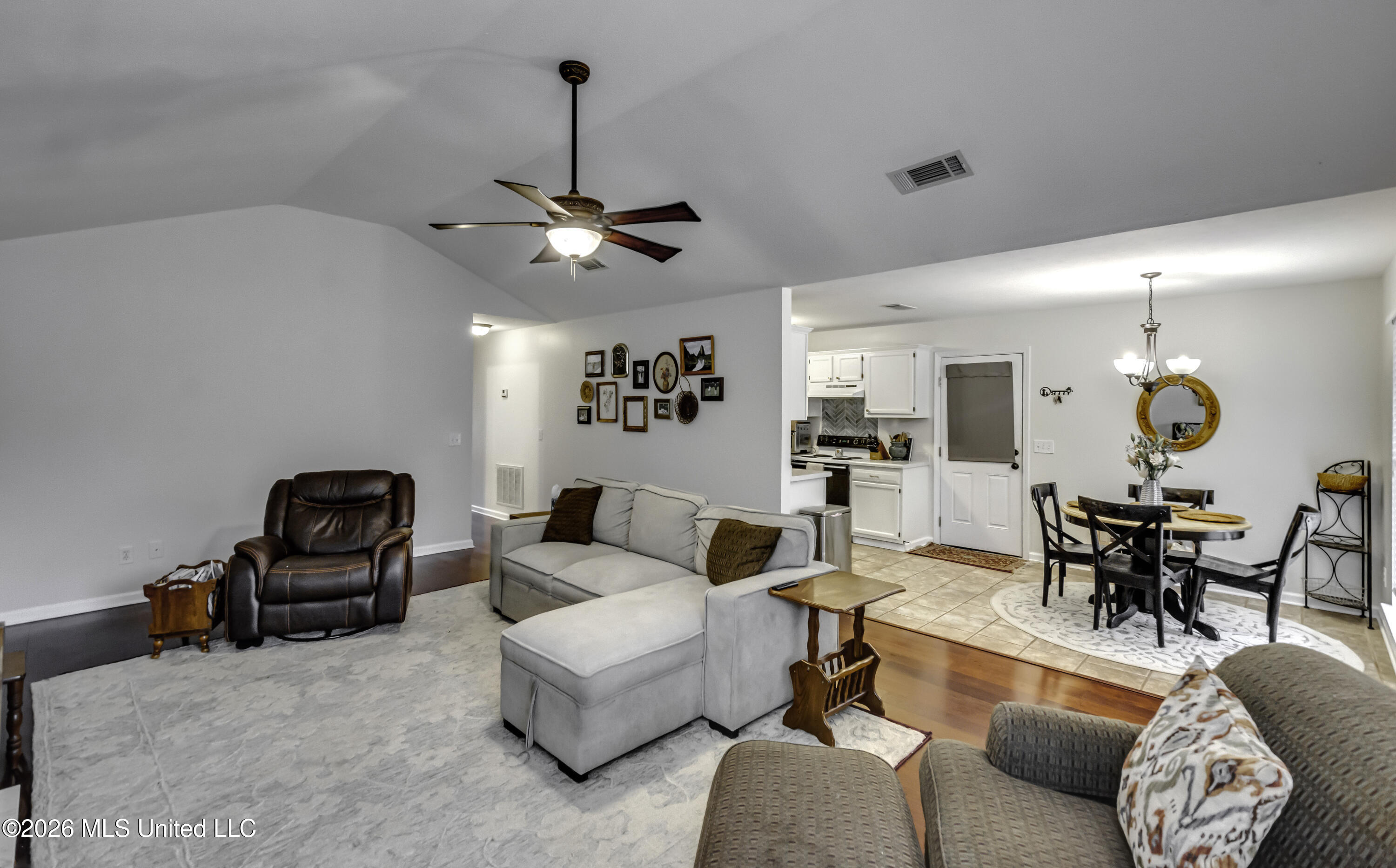 441 Mockingbird Circle Brandon, MS 39047 - Photo 10 of 51 441 Mockingbird Cir--26
