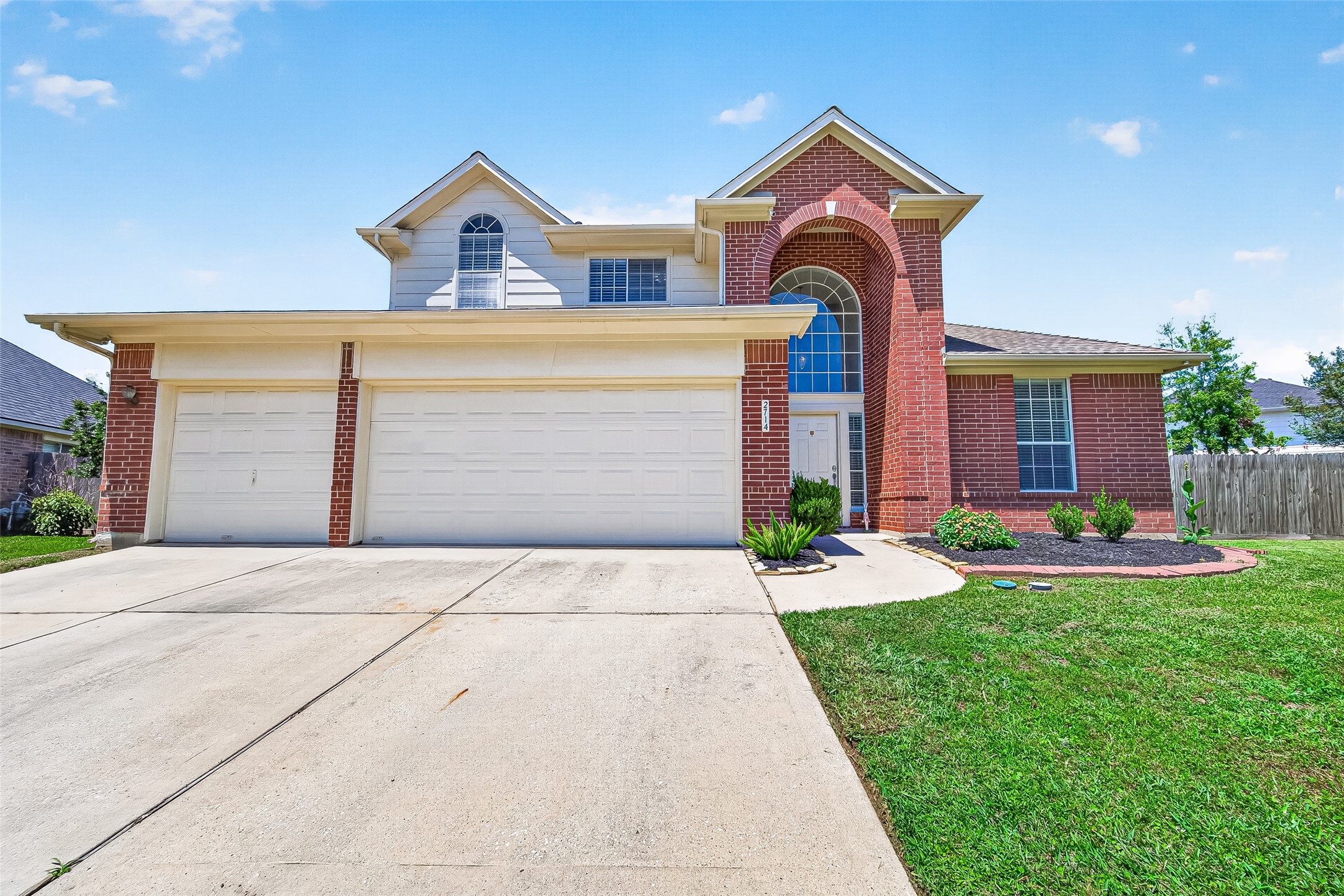 2714 Holly Walk Lane Spring, TX 77388 - Photo 1 of 27