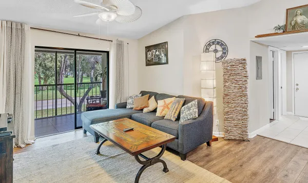 $175,000 | 15469 Lakes Of Delray Boulevard, Unit 202, Delray Beach, FL 33484