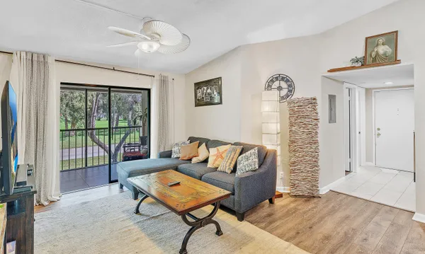 $175,000 | 15469 Lakes Of Delray Boulevard, Unit 202, Delray Beach, FL 33484