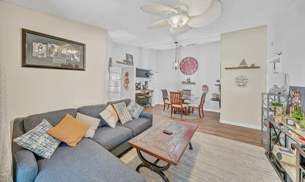 $175,000 | 15469 Lakes Of Delray Boulevard, Unit 202, Delray Beach, FL 33484