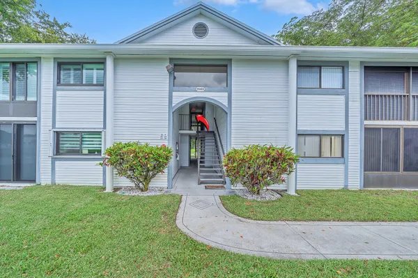 $175,000 | 15469 Lakes Of Delray Boulevard, Unit 202, Delray Beach, FL 33484