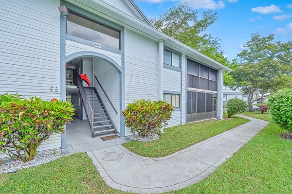 $175,000 | 15469 Lakes Of Delray Boulevard, Unit 202, Delray Beach, FL 33484