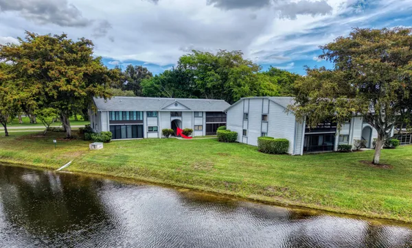 $175,000 | 15469 Lakes Of Delray Boulevard, Unit 202, Delray Beach, FL 33484