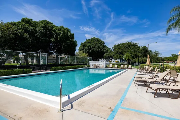 $175,000 | 15469 Lakes Of Delray Boulevard, Unit 202, Delray Beach, FL 33484