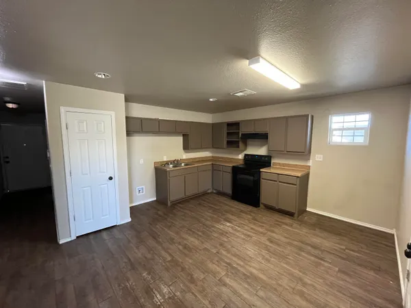 $1,100 | 1314 East Ursuline Street, Lubbock, TX 79403