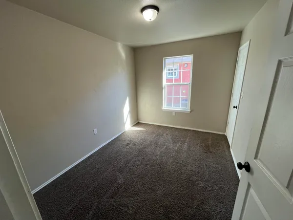 $1,100 | 1314 East Ursuline Street, Lubbock, TX 79403