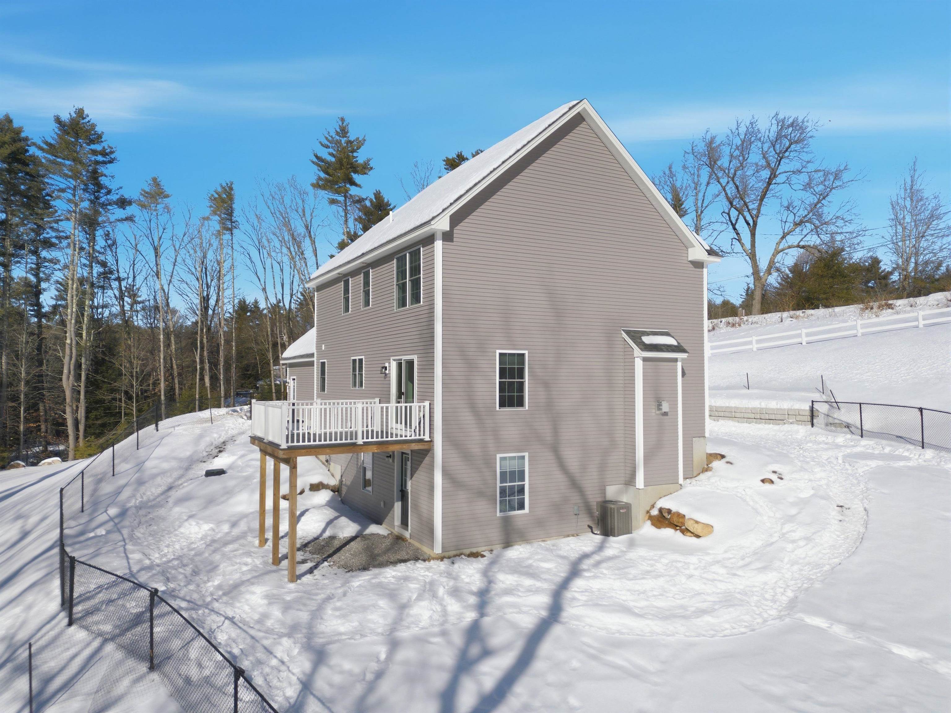 192 Grapevine Road Dunbarton, NH 03046 - Photo 6 of 49 Gallery Image 6
