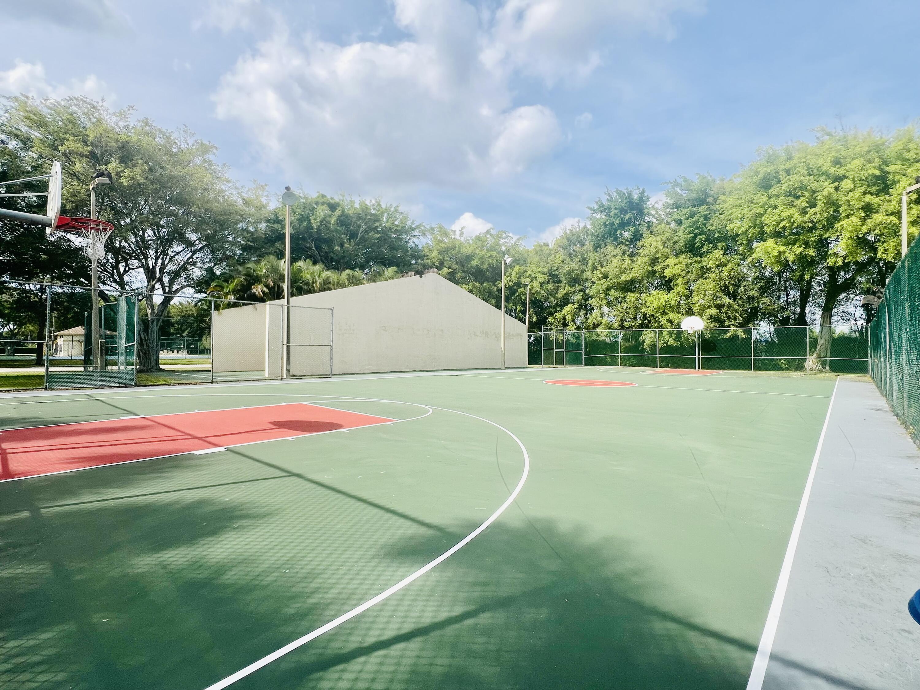 9690 Triton Court Boca Raton, FL 33434 - Photo 29 of 33 BOCA FONTANA BASKETBALL