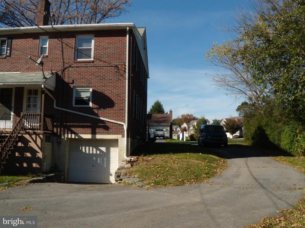 121 West Oregon Road Lancaster, PA 17601 - Photo 7 of 26