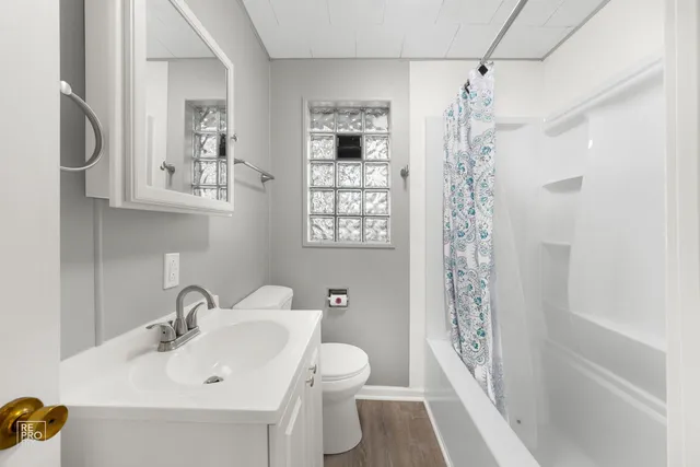 $2,350 | 32857 North Alleghany Road, Unit W, Grayslake, IL 60030