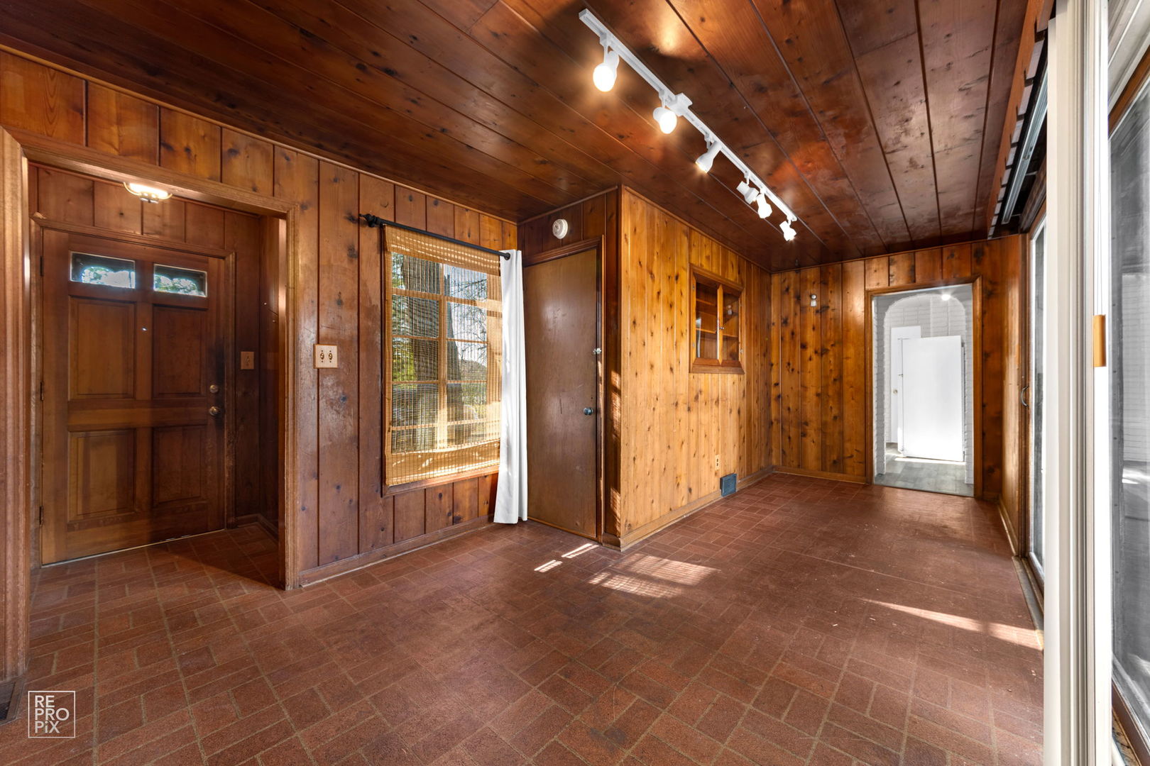 32857 North Alleghany Road, Unit W Grayslake, IL 60030 - Photo 9 of 10