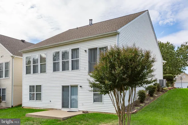 $449,900 | 304 Bridgewater Circle, Fredericksburg, VA 22406