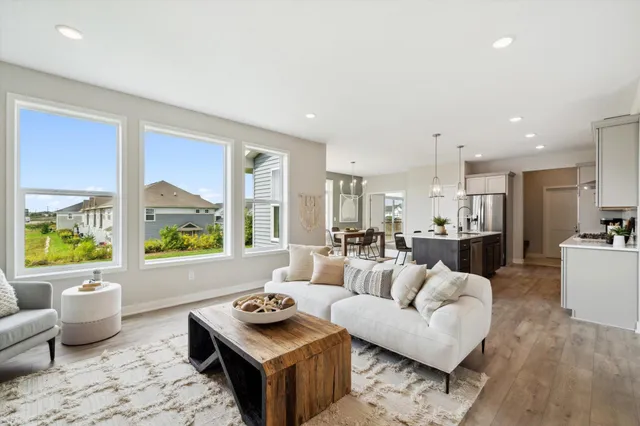 $745,000 | 7427 Water Street, Shakopee, MN 55379