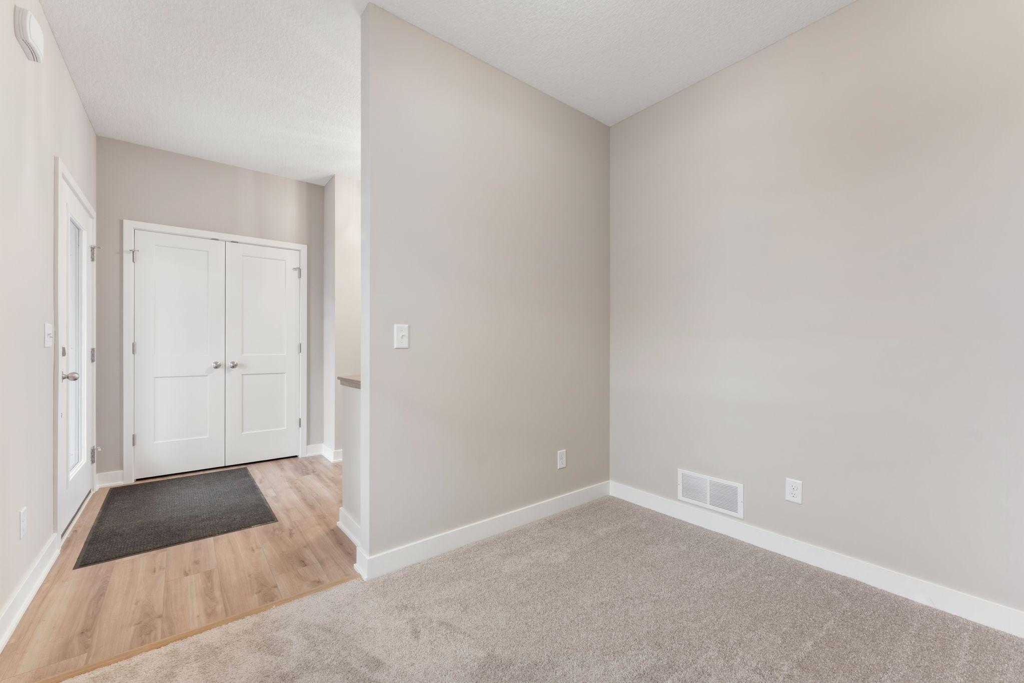 7427 Water Street Shakopee, MN 55379 - Photo 4 of 47