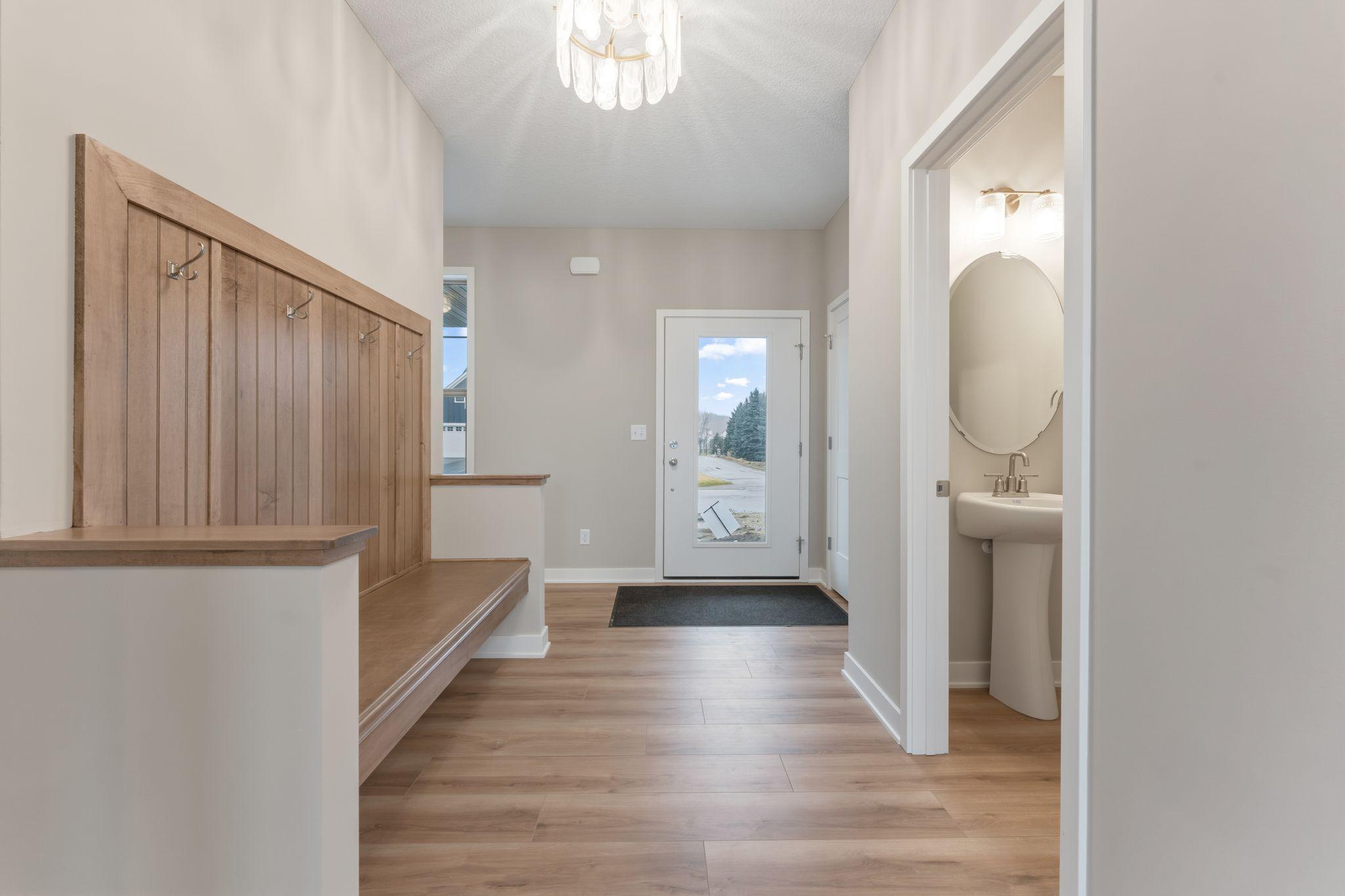 7427 Water Street Shakopee, MN 55379 - Photo 5 of 47