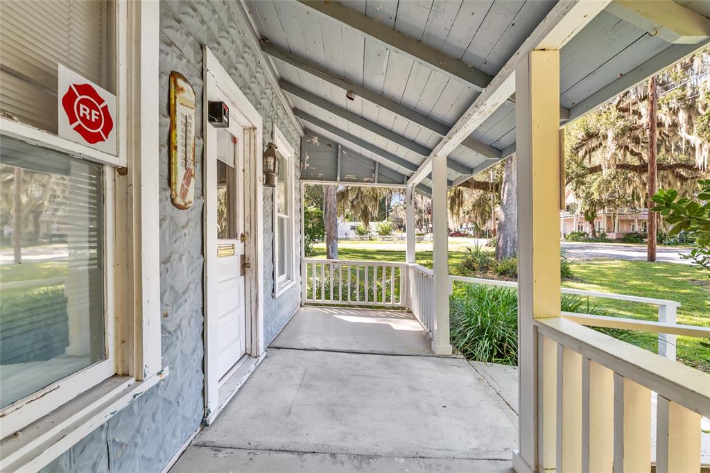 5610 Avenue G McIntosh, FL 32664 - Photo 5 of 64 a view of porch with seating space