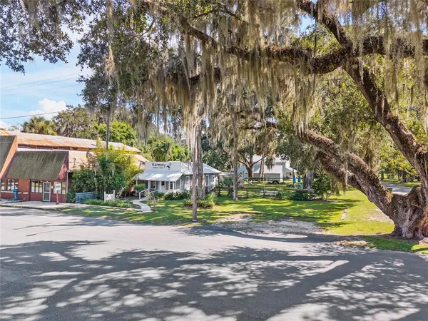 $150,000 | 5610 Avenue G, McIntosh, FL 32664